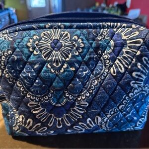 Elegant  Vera Bradley Blue Quilted Cosmetic Bag. Blue Tapestry